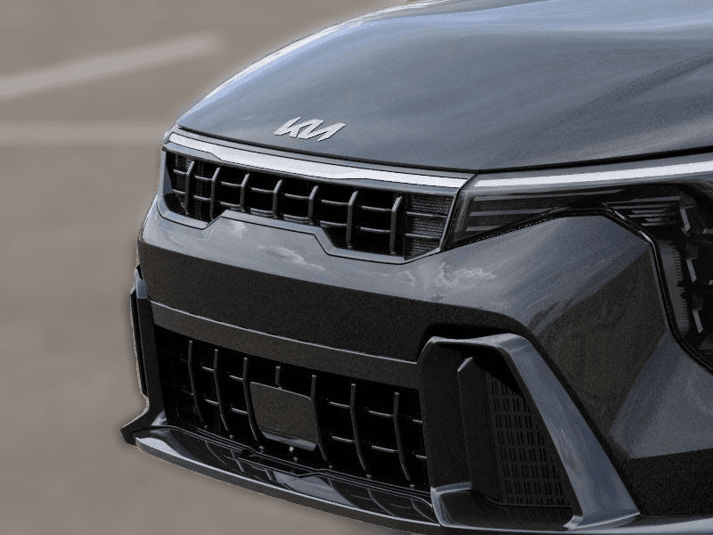 Kia K4 GT-Line FWD 2025 — side view