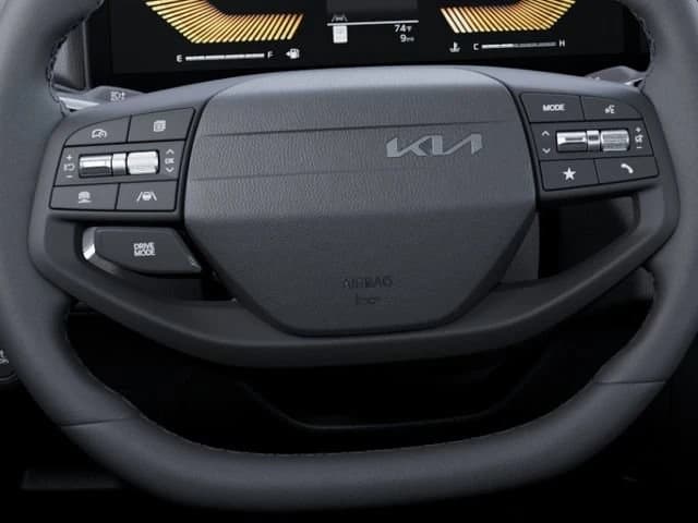 Kia K4 Hatchback EX FWD 2026 — side view