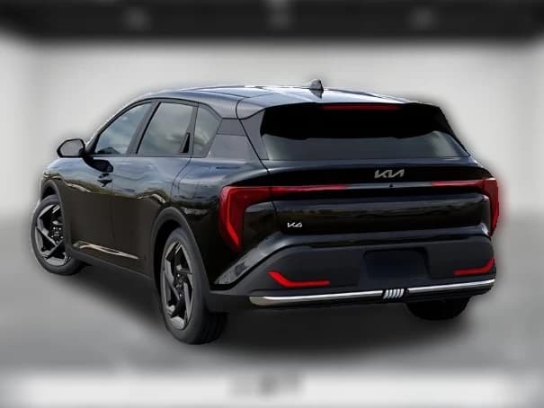 Kia K4 Hatchback EX FWD 2026 — side view