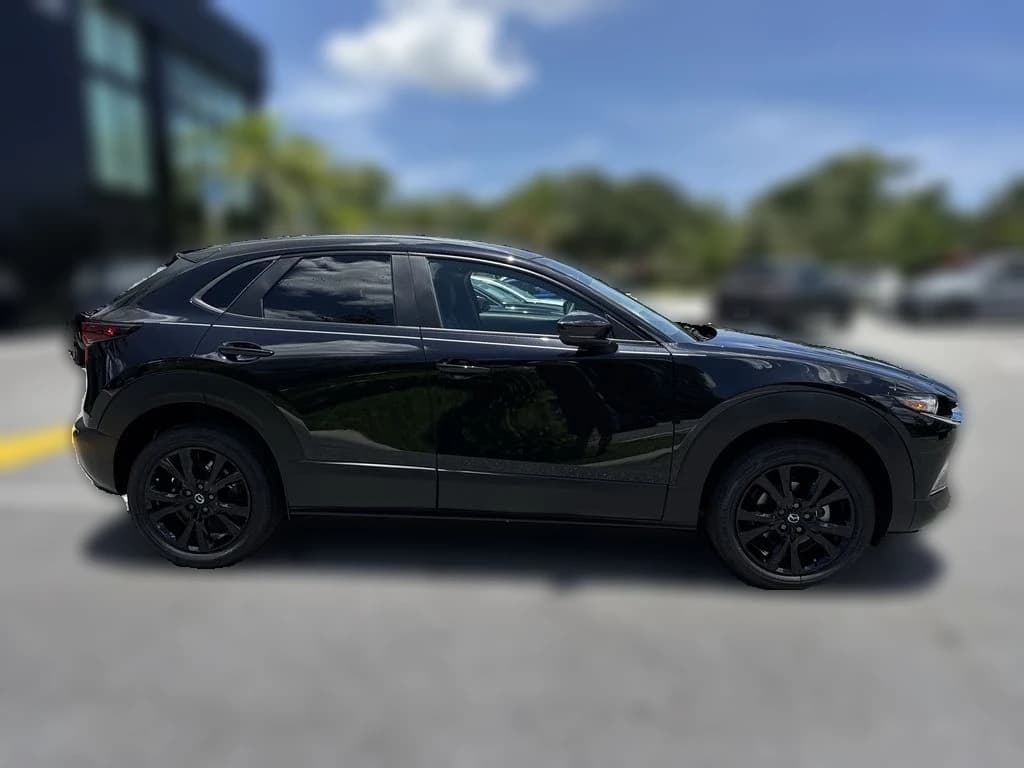 Mazda CX-30 2.5 S Select Sport AWD 2026 — side view
