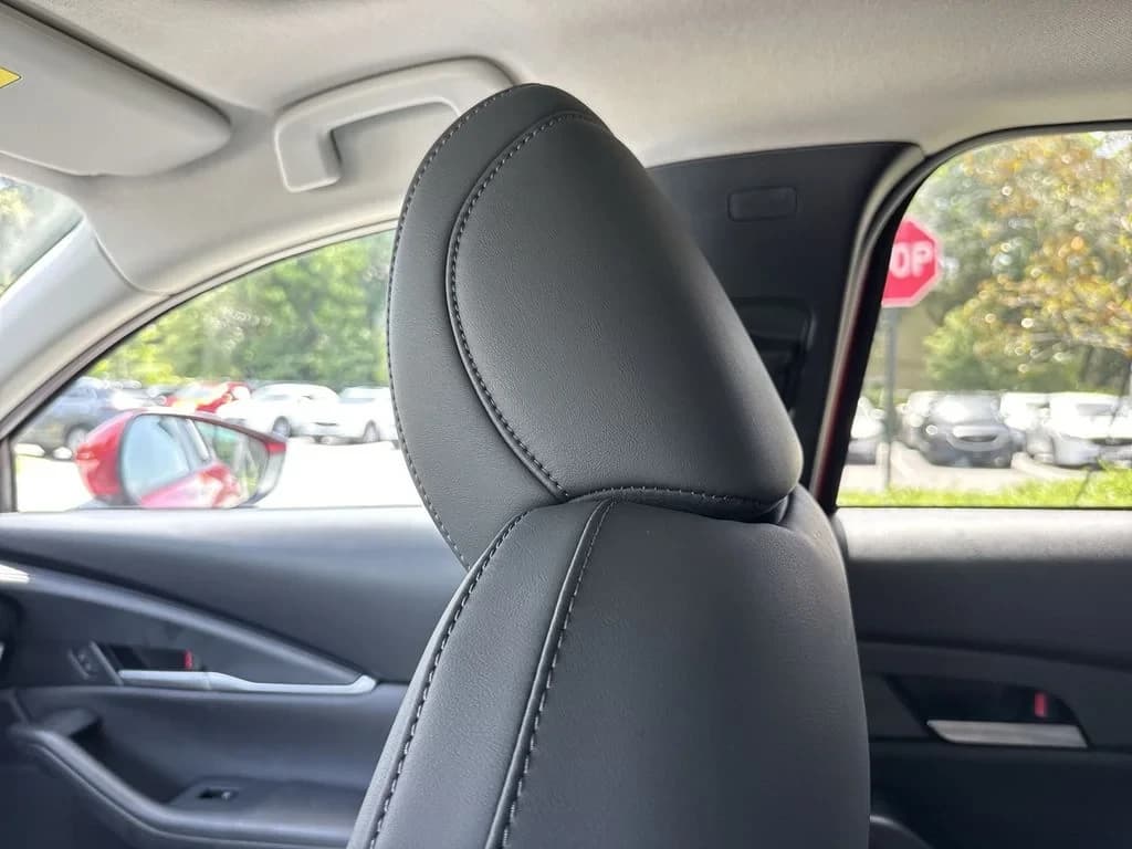 Mazda CX-30 2.5 S Preferred AWD 2026 — side view