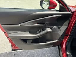 Mazda CX-30 2.5 S Preferred AWD 2026 — side view