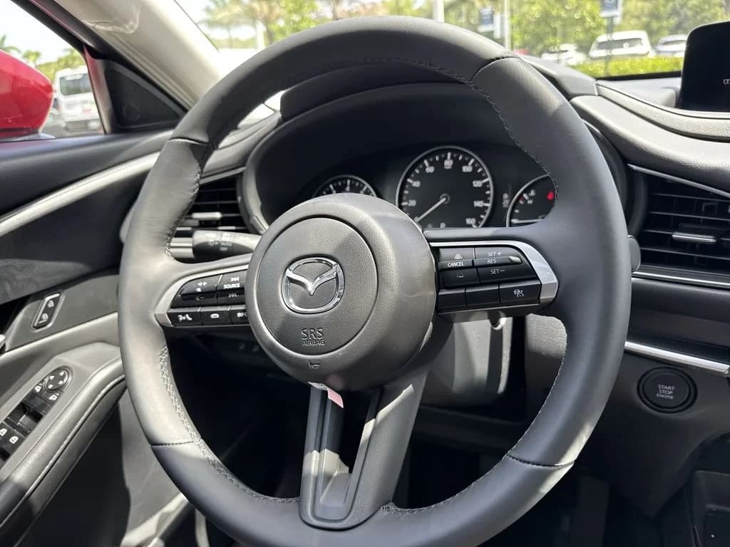 Mazda CX-30 2.5 S Preferred AWD 2026 — side view
