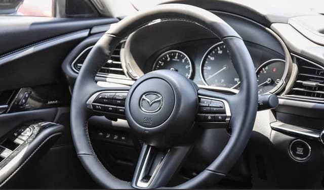 Mazda CX-30 2.5 Turbo Premium Plus AWD 2026 — side view