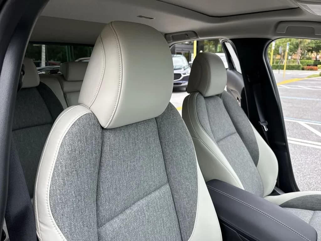 Mazda CX-30 2.5 S Aire Edition AWD 2026 — side view