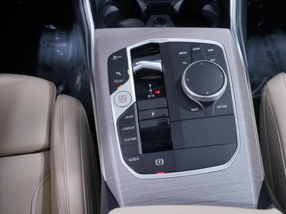 BMW 3 Series 330i NA Sedan 2026 — side view