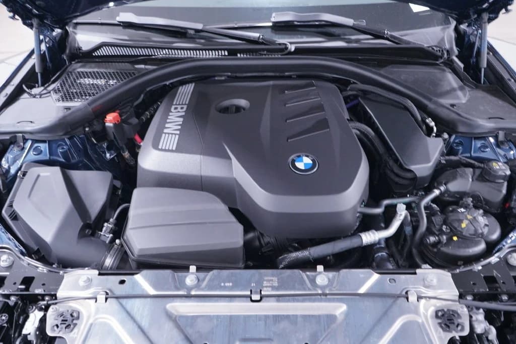 BMW 3 Series 330i NA Sedan 2026 — side view