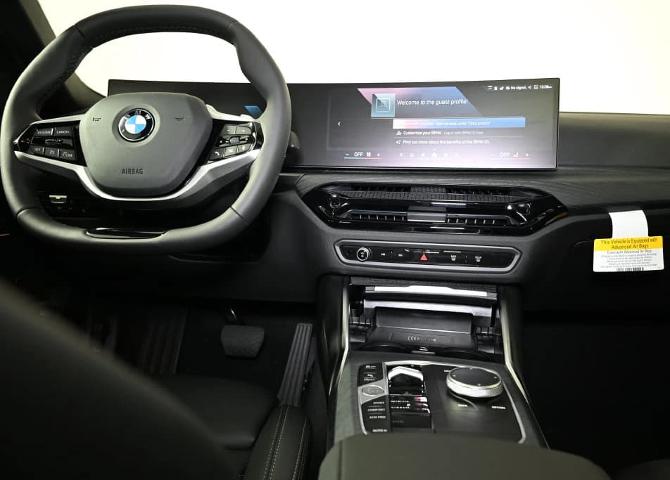 BMW 3 Series 330i NA xDrive Sedan 2026 — side view