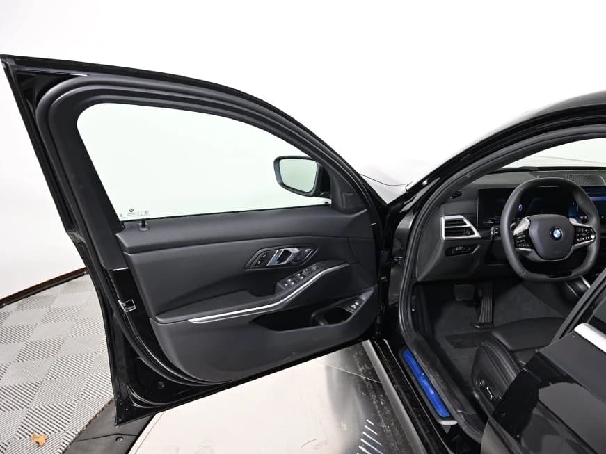 BMW 3 Series 330i NA xDrive Sedan 2026 — side view