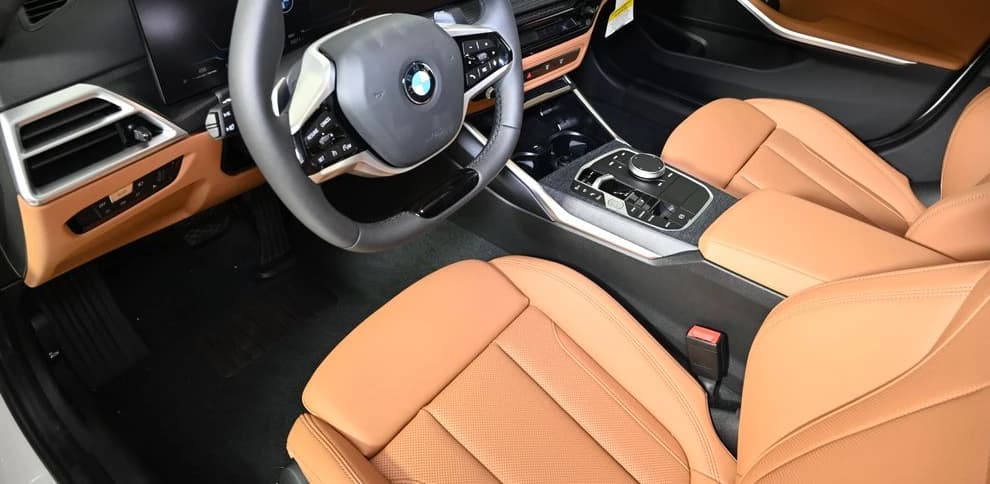 BMW 3 Series 330i NA xDrive Sedan 2026 — side view
