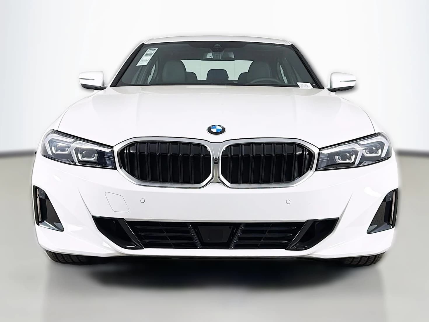 BMW 3 Series 330i NA xDrive Sedan 2026 — side view