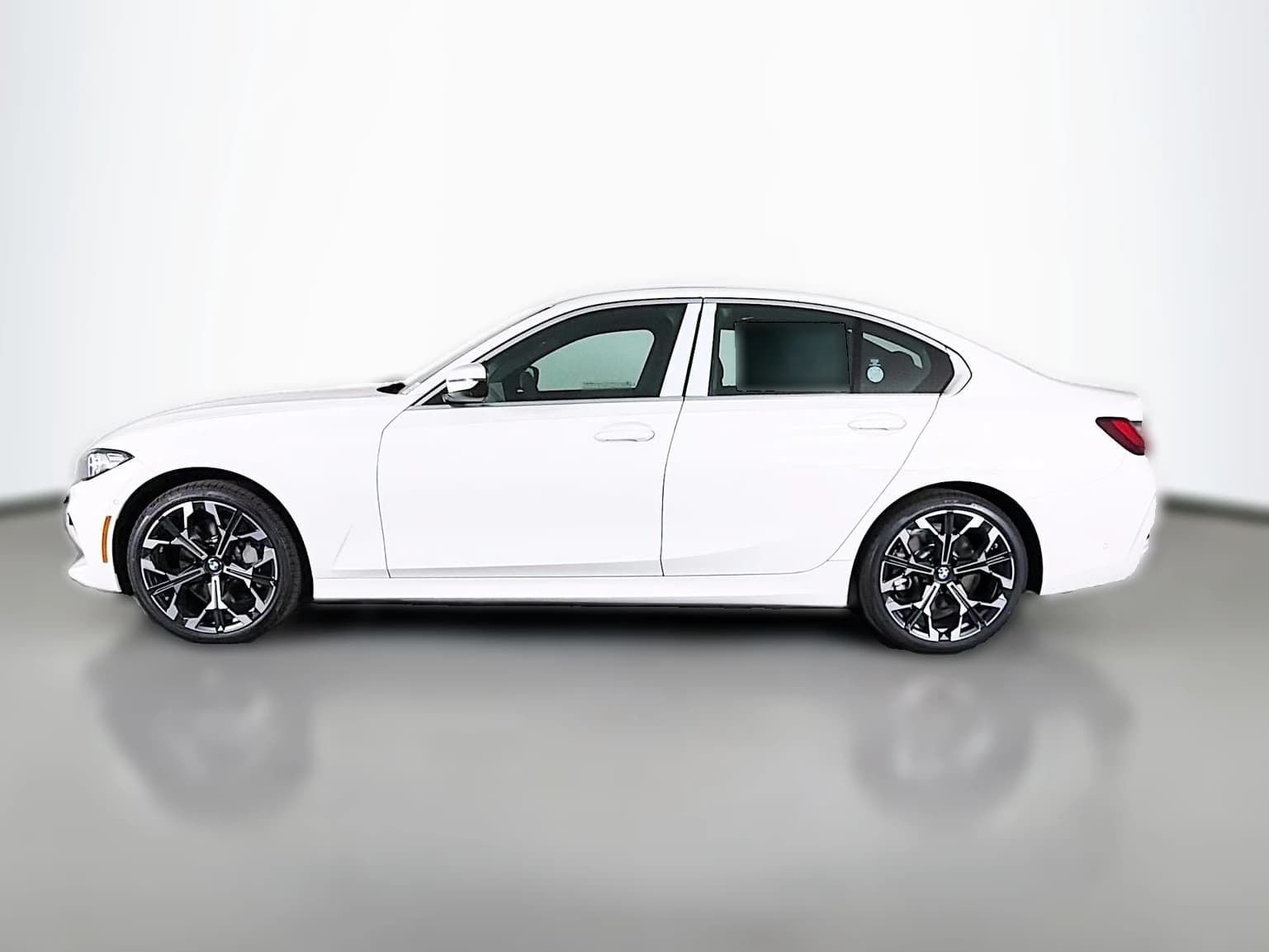 BMW 3 Series 330i NA xDrive Sedan 2026 — side view