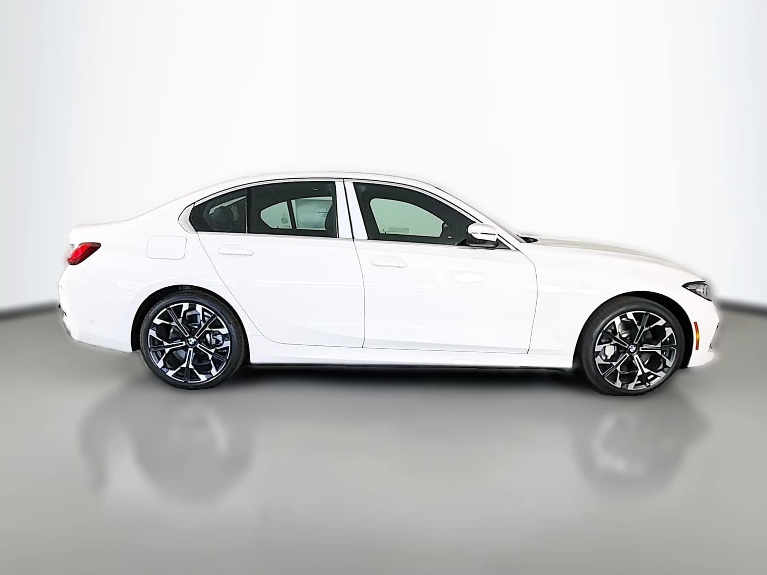 BMW 3 Series 330i NA xDrive Sedan 2026 — side view