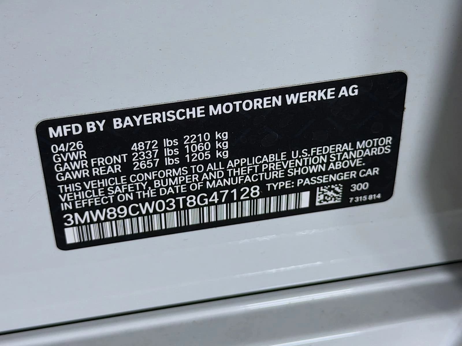 BMW 3 Series 330i NA xDrive Sedan 2026 — side view