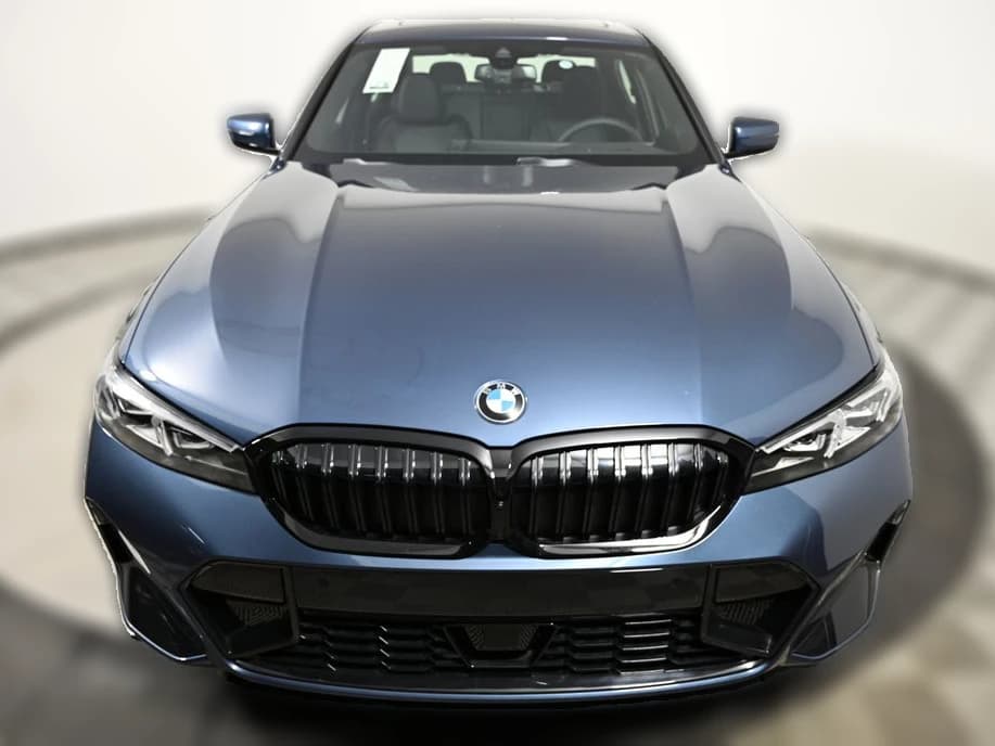 BMW 3 Series 330i NA xDrive Sedan 2026 — side view
