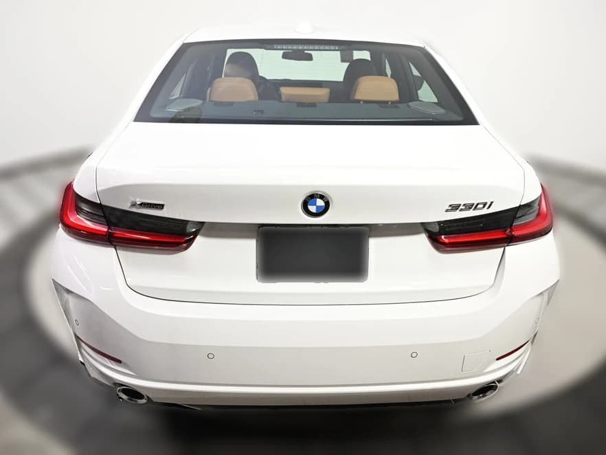 BMW 3 Series 330i NA xDrive Sedan 2026 — side view