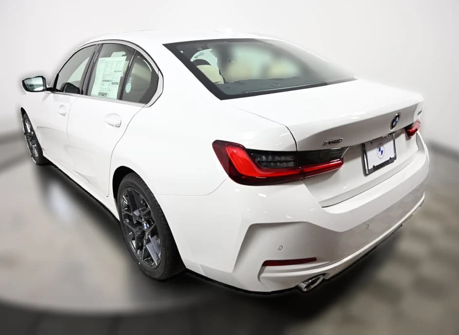 BMW 3 Series 330i NA xDrive Sedan 2026 — side view