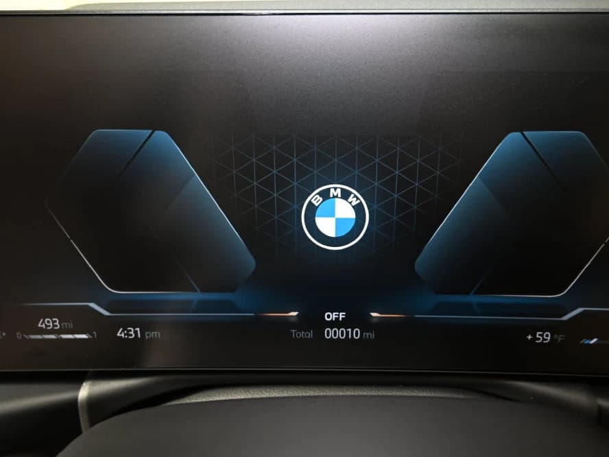 BMW 3 Series 330i NA xDrive Sedan 2026 — side view