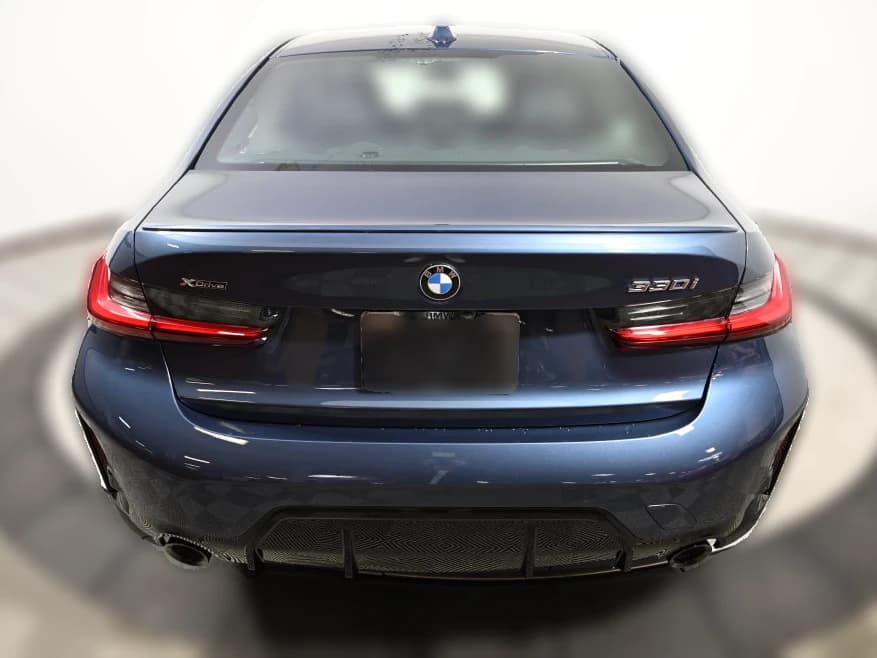 BMW 3 Series 330i NA xDrive Sedan 2026 — side view
