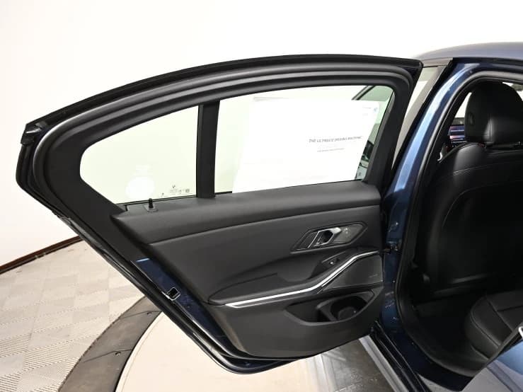 BMW 3 Series 330i NA xDrive Sedan 2026 — side view
