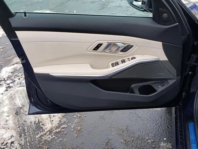 BMW 3 Series 330i NA xDrive Sedan 2026 — side view