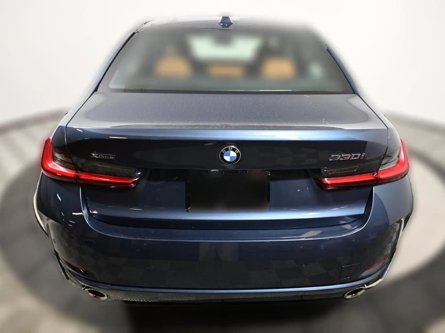 BMW 3 Series 330i NA xDrive Sedan 2026 — side view
