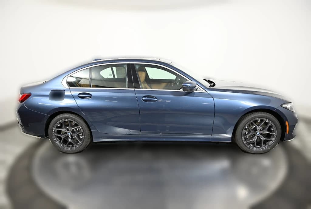 BMW 3 Series 330i NA xDrive Sedan 2026 — side view