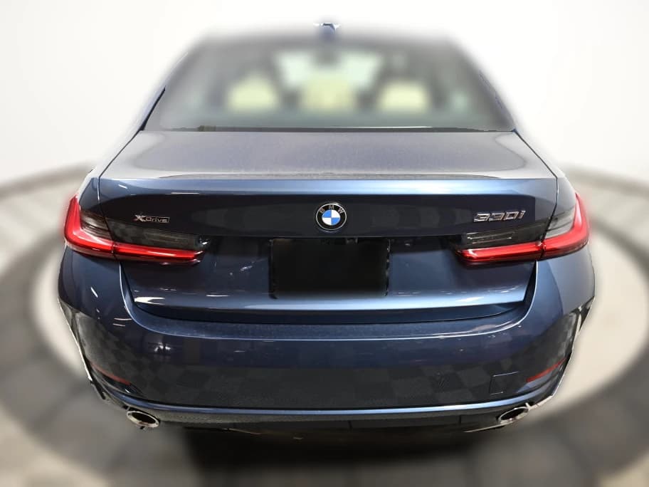 BMW 3 Series 330i NA xDrive Sedan 2026 — side view