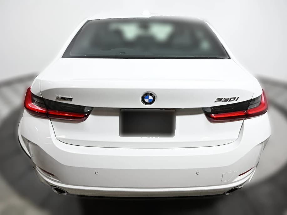 BMW 3 Series 330i NA xDrive Sedan 2026 — side view