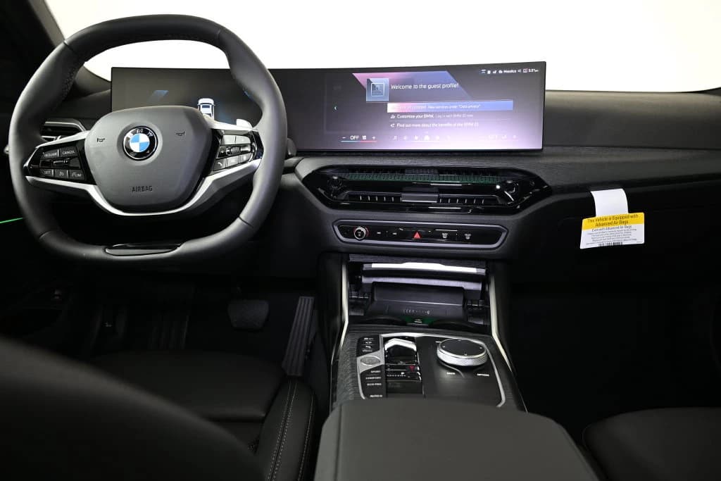 BMW 3 Series 330i NA xDrive Sedan 2026 — side view