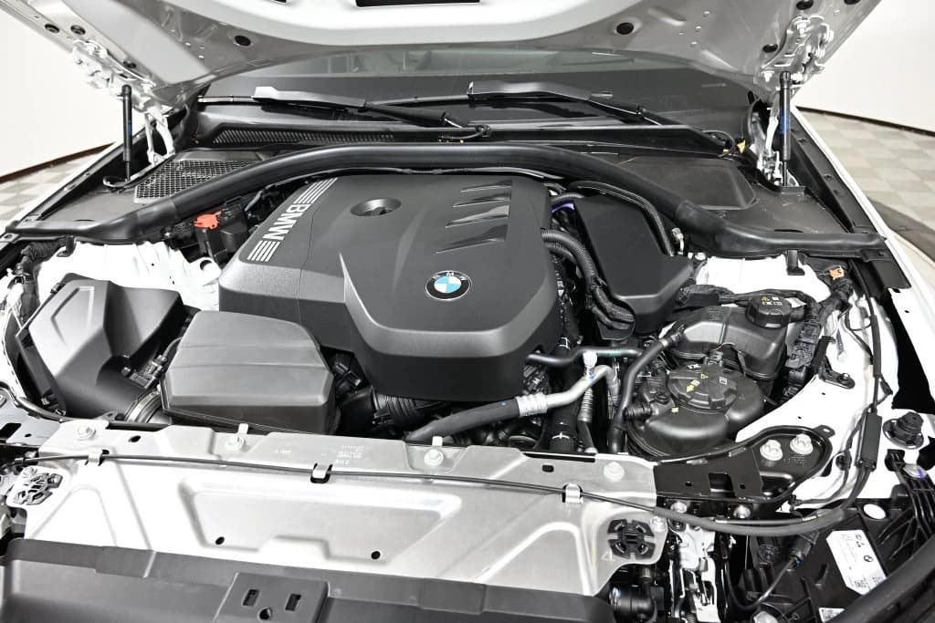 BMW 3 Series 330i NA xDrive Sedan 2026 — side view