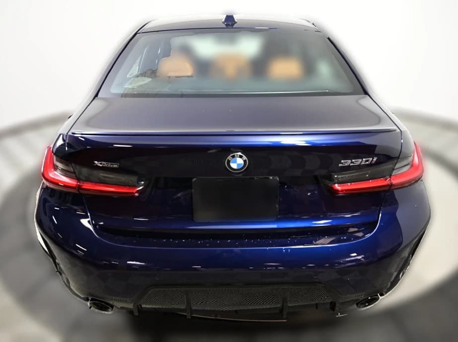 BMW 3 Series 330i NA xDrive Sedan 2026 — side view