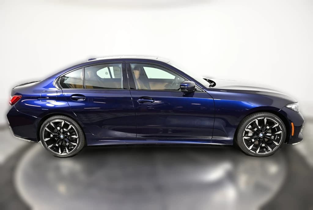 BMW 3 Series 330i NA xDrive Sedan 2026 — side view