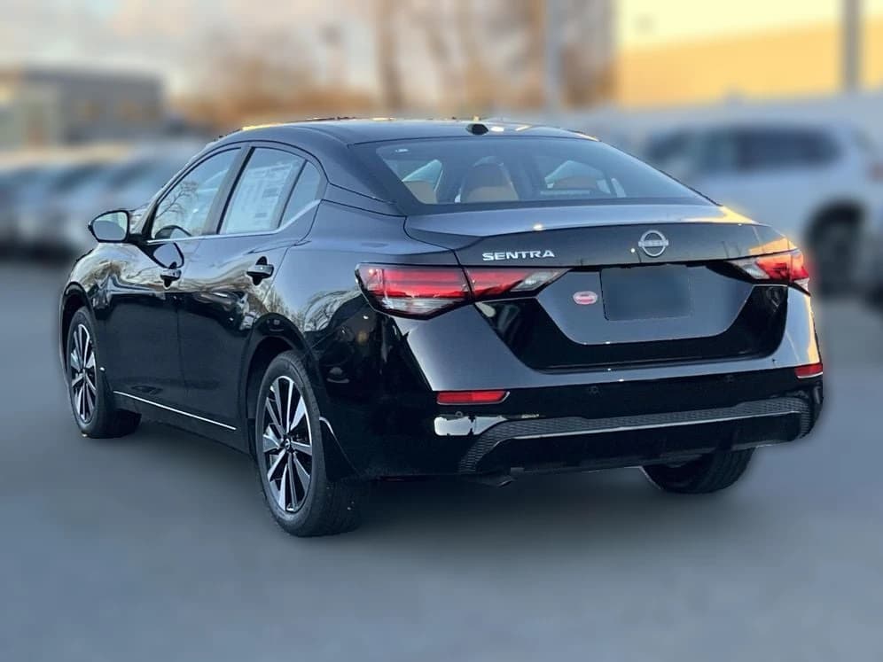 Nissan Sentra SV CVT 2025 — side view
