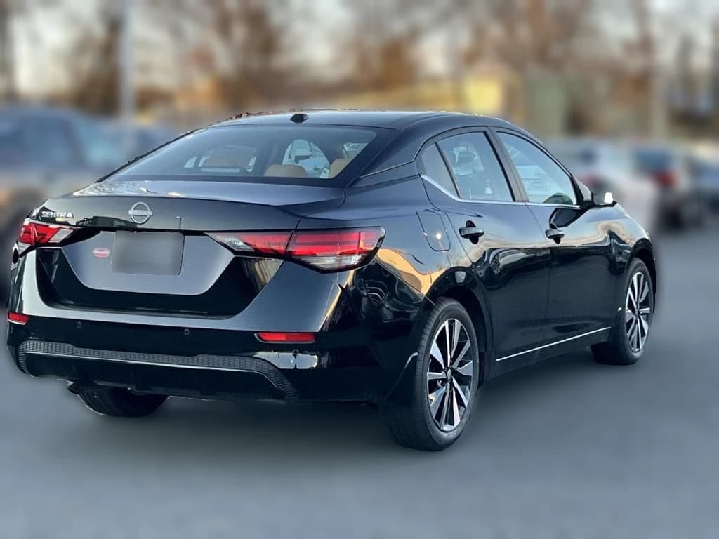 Nissan Sentra SV CVT 2025 — side view