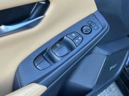 Nissan Sentra SV CVT 2025 — side view