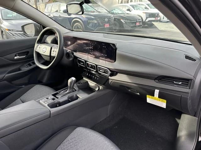 Nissan Sentra SV Sedan 2026 — side view