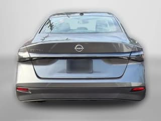 Nissan Sentra SV Sedan