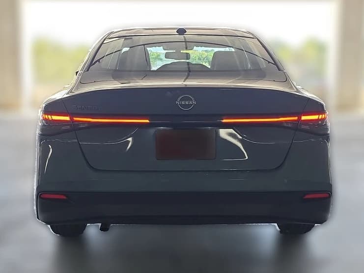 Nissan Sentra SV Sedan 2026 — side view