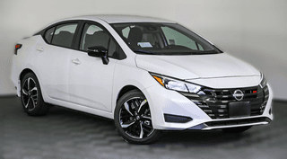 Nissan Versa SR CVT