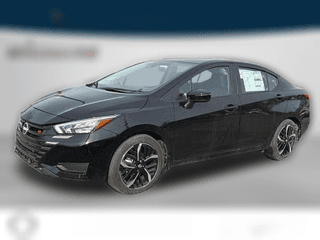 Nissan Versa SR CVT