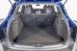 Nissan Kicks S AWD 2025 — side view