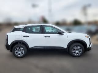 Nissan Kicks S FWD
