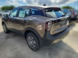 Nissan Kicks S FWD 2026 — side view