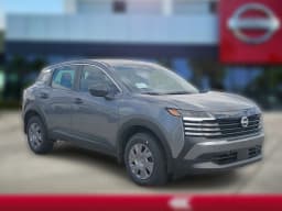 Nissan Kicks S FWD 2026 — side view