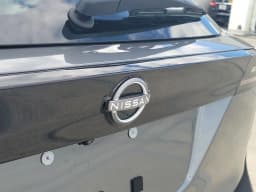 Nissan Kicks S FWD 2026 — side view