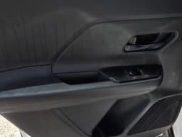 Nissan Kicks S FWD 2027 — side view