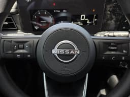 Nissan Kicks S FWD 2027 — side view