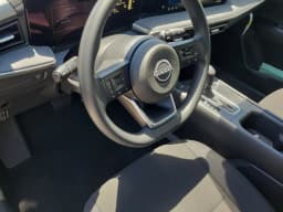 Nissan Kicks S FWD 2026 — side view