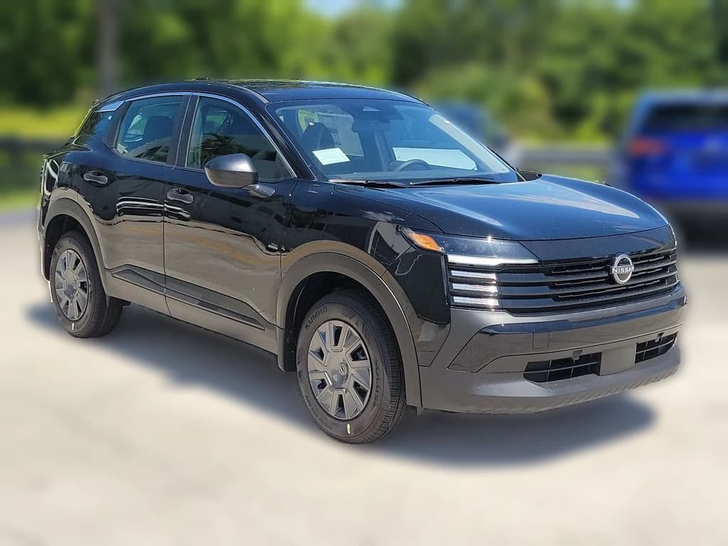 Nissan Kicks S FWD 2026 — side view